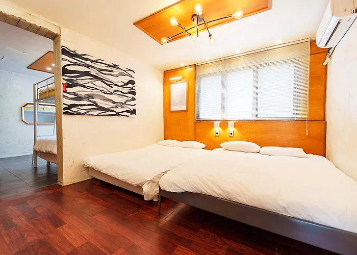 3-gu&anne House Hongdae 6room & 4bath House 서울특별시