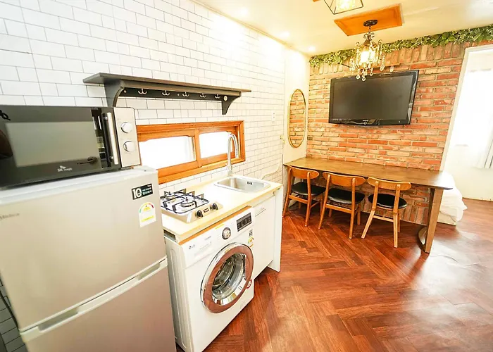 3-gu&anne House Hongdae 6room & 4bath House Appartement Seoel