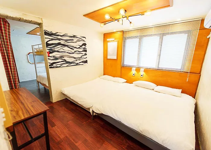 3-gu&anne House Hongdae 6room & 4bath House * 서울특별시