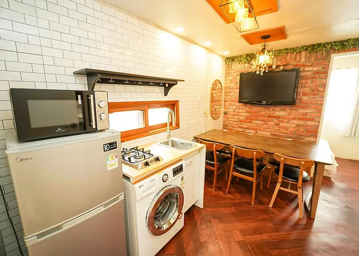 3-gu&anne House Hongdae 6room & 4bath House Appartement