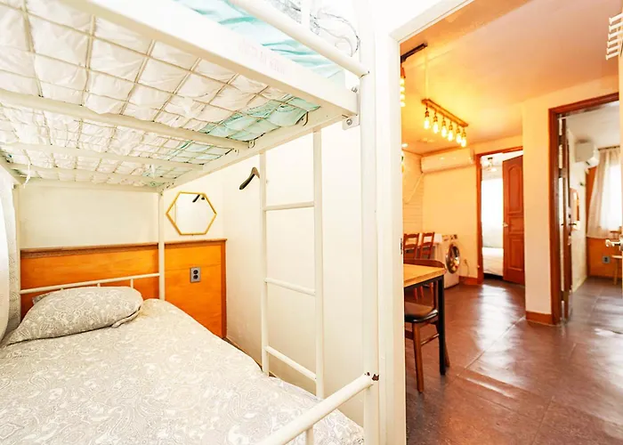 아파트 3-gu&anne House Hongdae 6room & 4bath House *