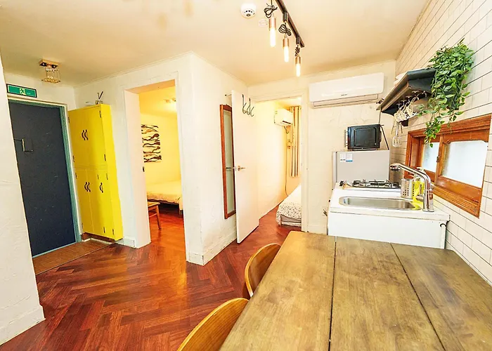 3-gu&anne House Hongdae 6room & 4bath House *
