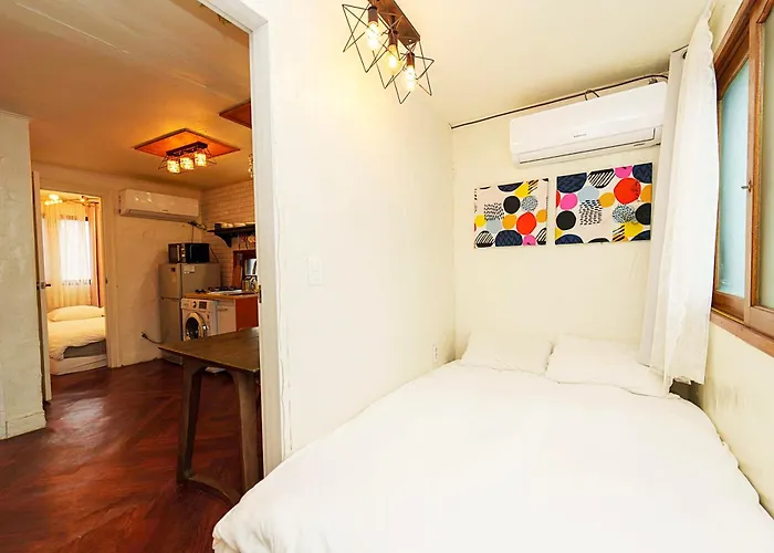 3-gu&anne House Hongdae 6room & 4bath House