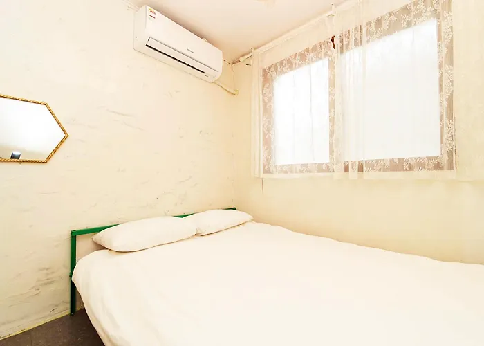 3-gu&anne House Hongdae 6room & 4bath House 아파트