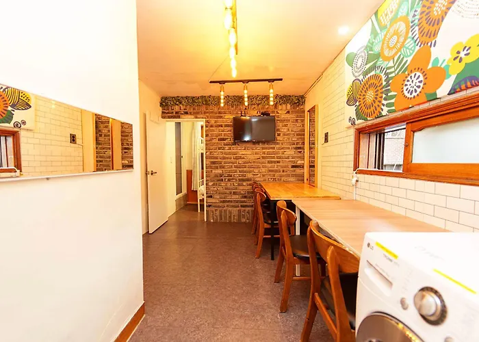 아파트 3-gu&anne House Hongdae 6room & 4bath House