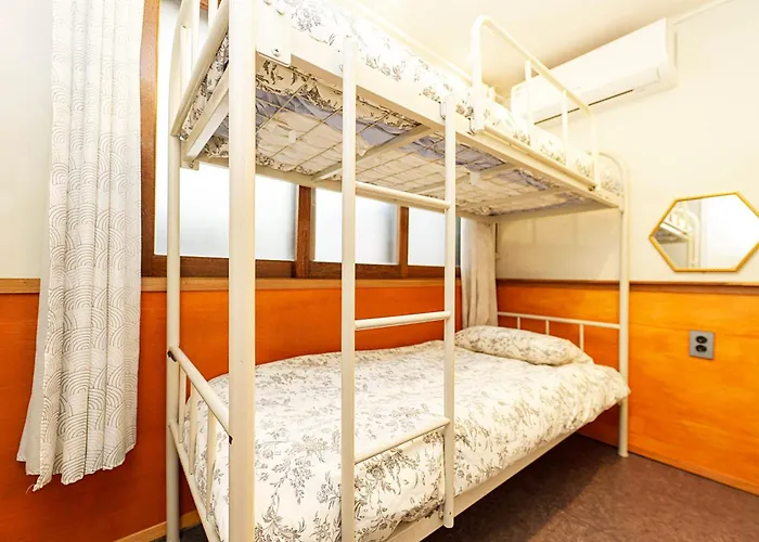 3-gu&anne House Hongdae 6room & 4bath House *